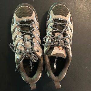 Brand New, Never worn, Merrell Moab 3 Hiking Shoes.  No box.